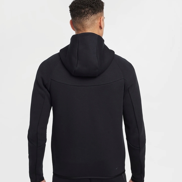 Nike Men's Black Tech Sweatshirt - Picture 2 of 3